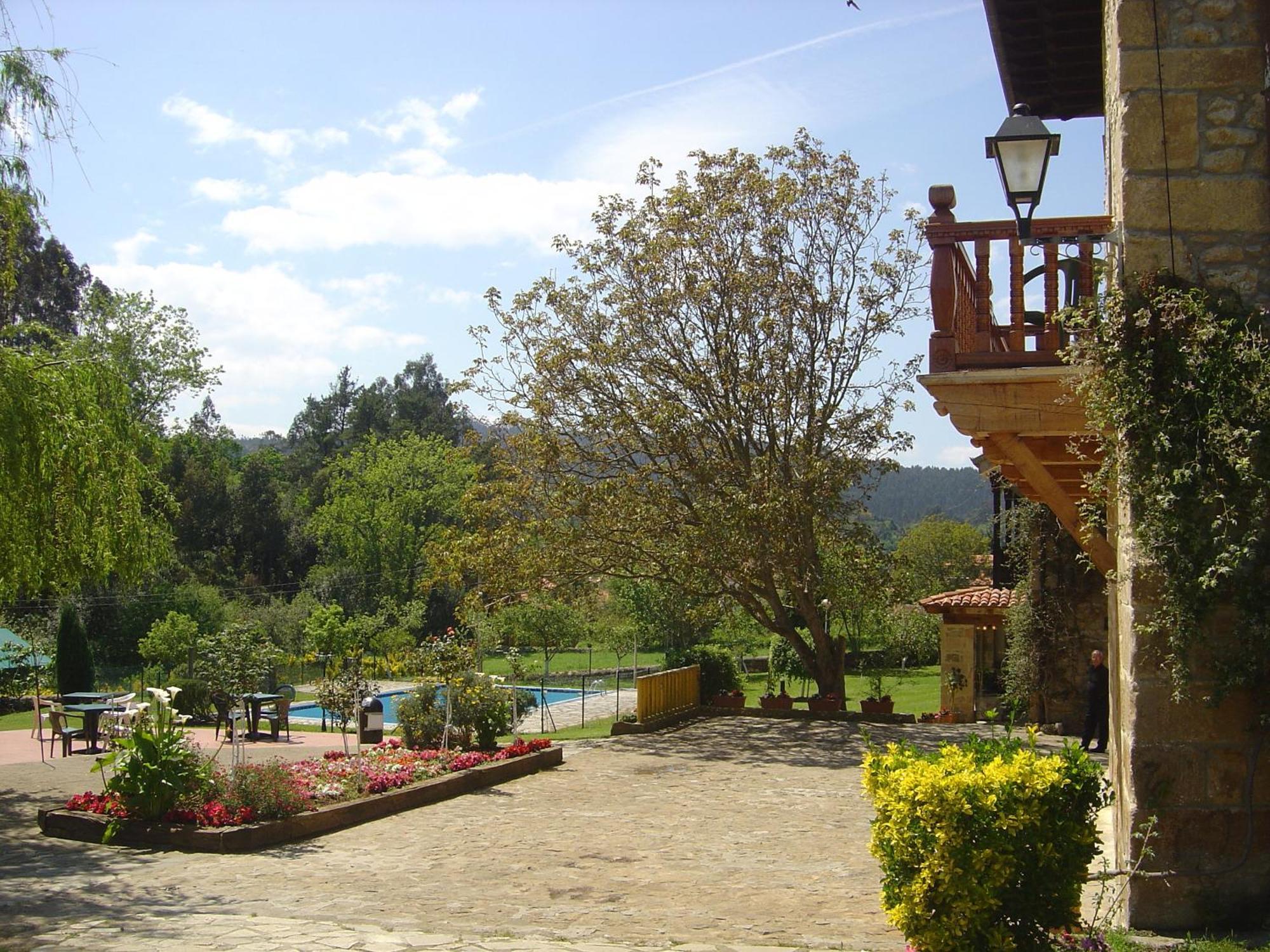 Hosteria El Pomar Novales Exterior foto