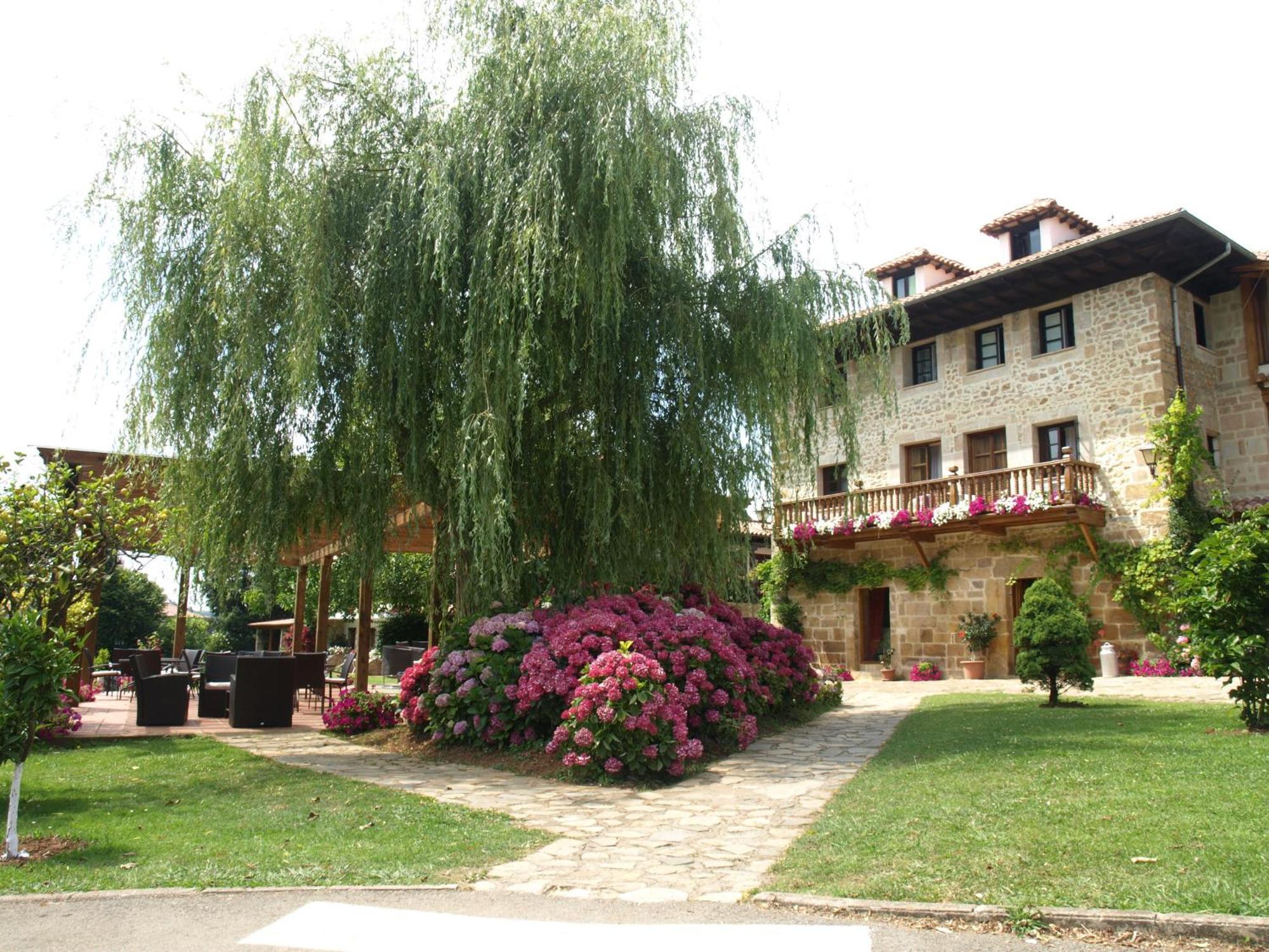 Hosteria El Pomar Novales Exterior foto